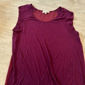 Light tank with sheer high/low back. Umgee size Large.